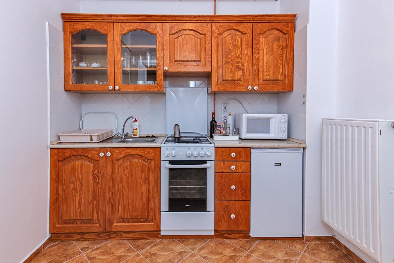 Arany Csillag Apartman เอ็กเกอร์ ภายนอก รูปภาพ