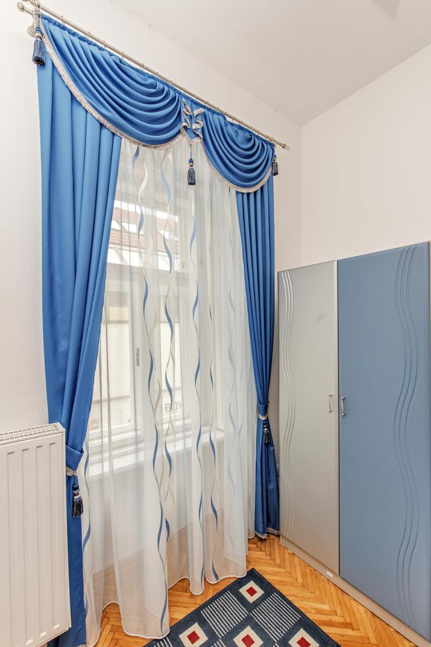 Arany Csillag Apartman เอ็กเกอร์ ภายนอก รูปภาพ